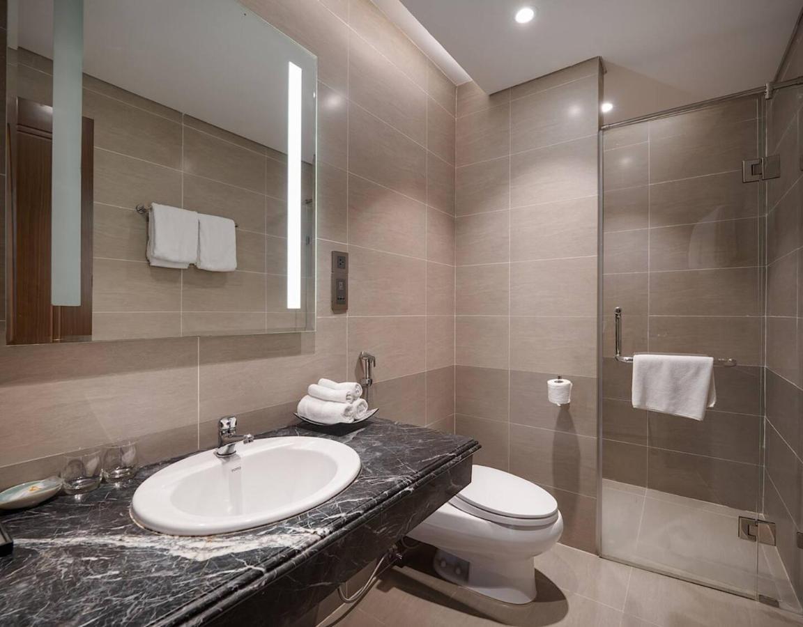 Luxury Apartment - Rooftop Swimming Pool - Beach Front - Hinata Apartment Da Nang Zewnętrze zdjęcie