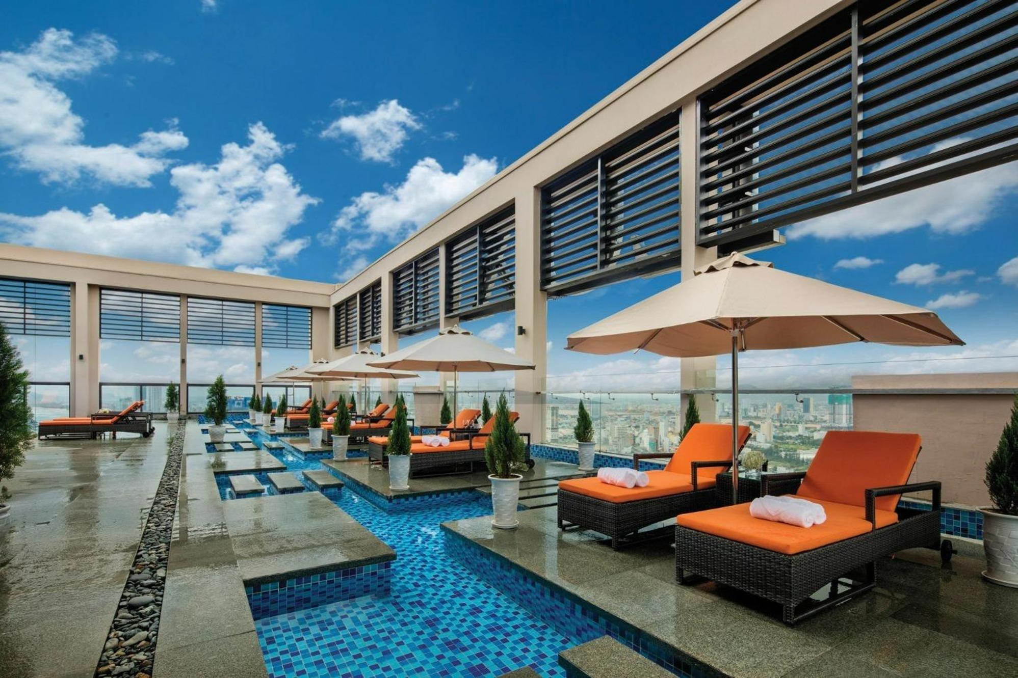 Luxury Apartment - Rooftop Swimming Pool - Beach Front - Hinata Apartment Da Nang Zewnętrze zdjęcie