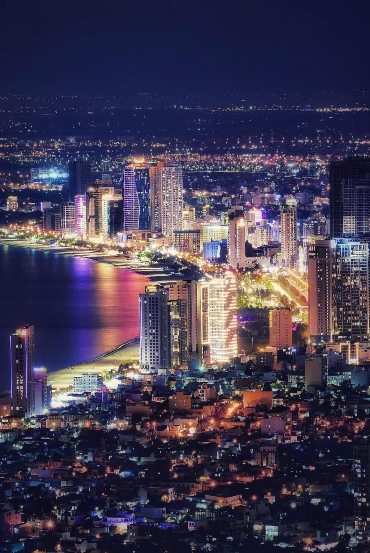 Luxury Apartment - Rooftop Swimming Pool - Beach Front - Hinata Apartment Da Nang Zewnętrze zdjęcie