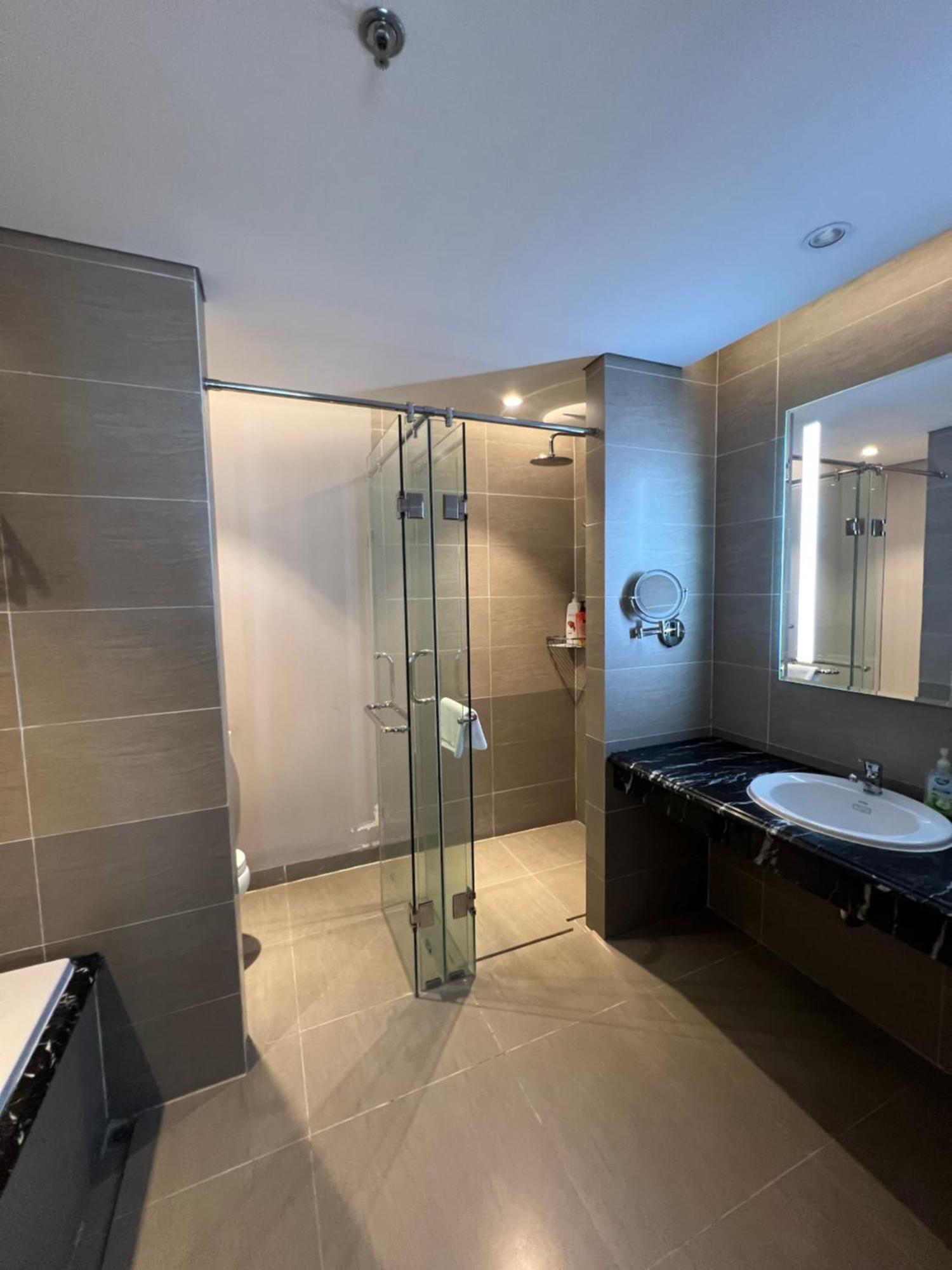 Luxury Apartment - Rooftop Swimming Pool - Beach Front - Hinata Apartment Da Nang Zewnętrze zdjęcie